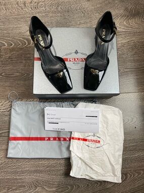 PRADA 35mm Black Patent Mary-Jane Square Toe Heels (Size 36)